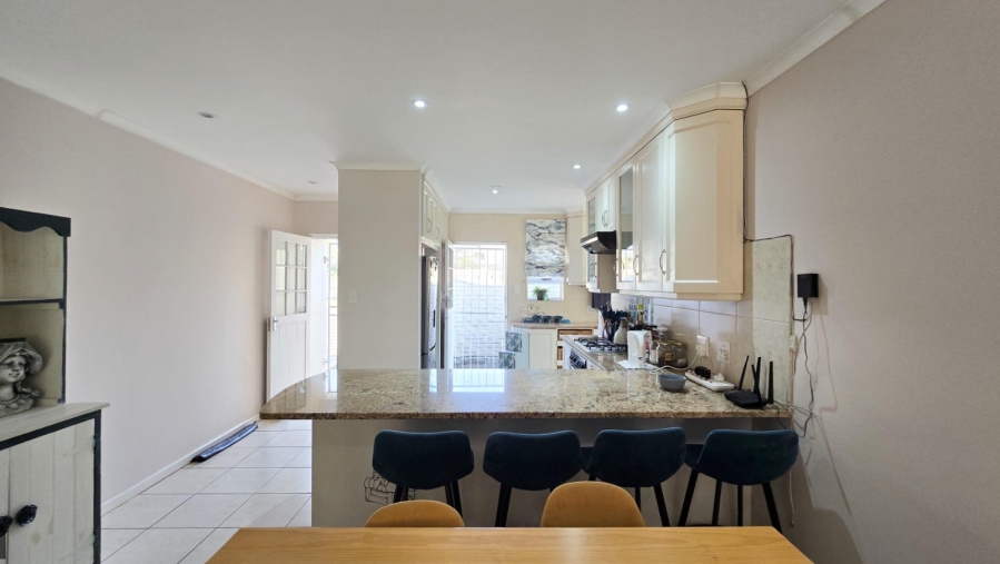 2 Bedroom Property for Sale in Abbotsford Eastern Cape